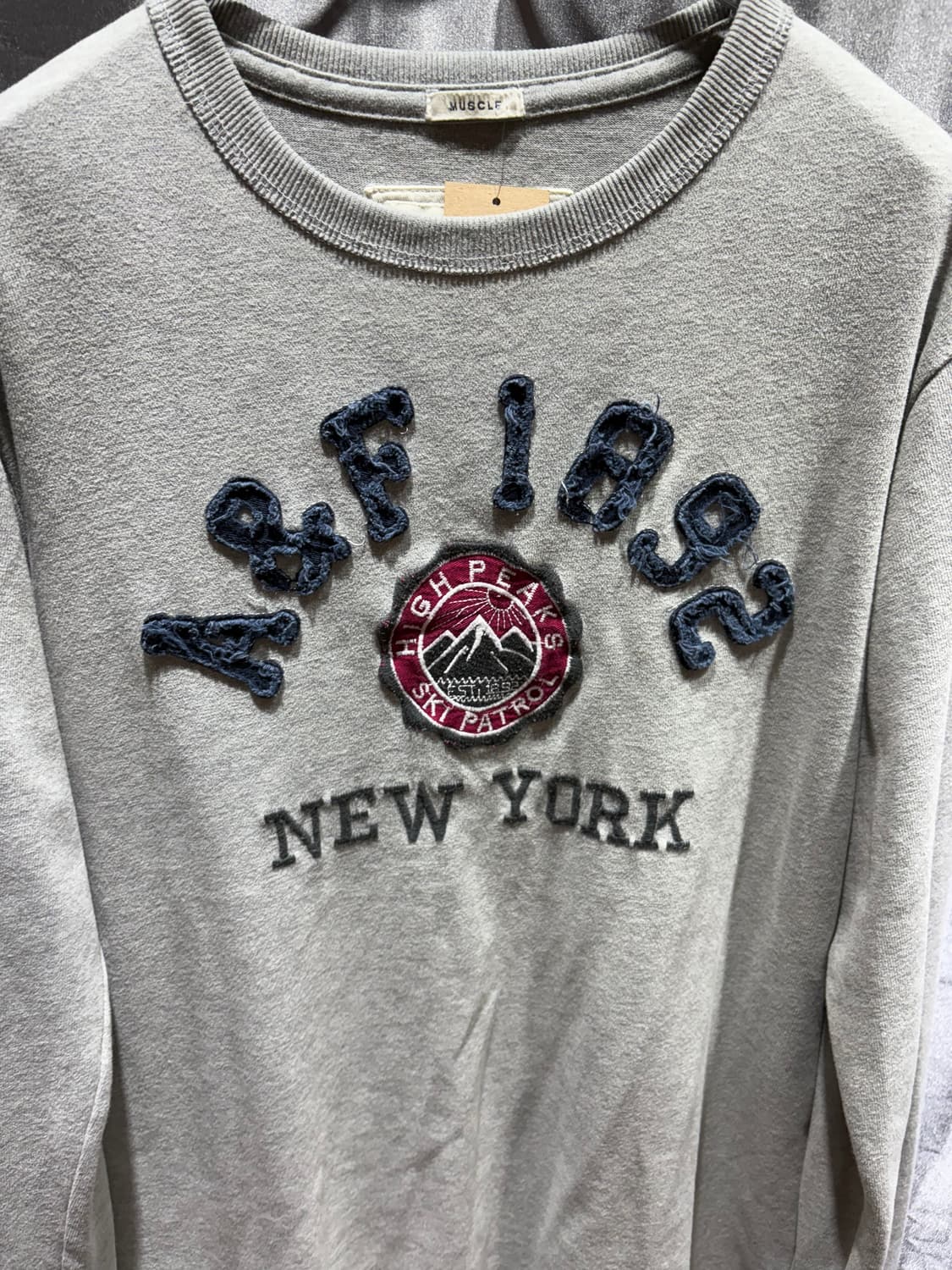 L 아베크롬비 뉴욕 로고 그레이 롱슬리브 상품이미지4
