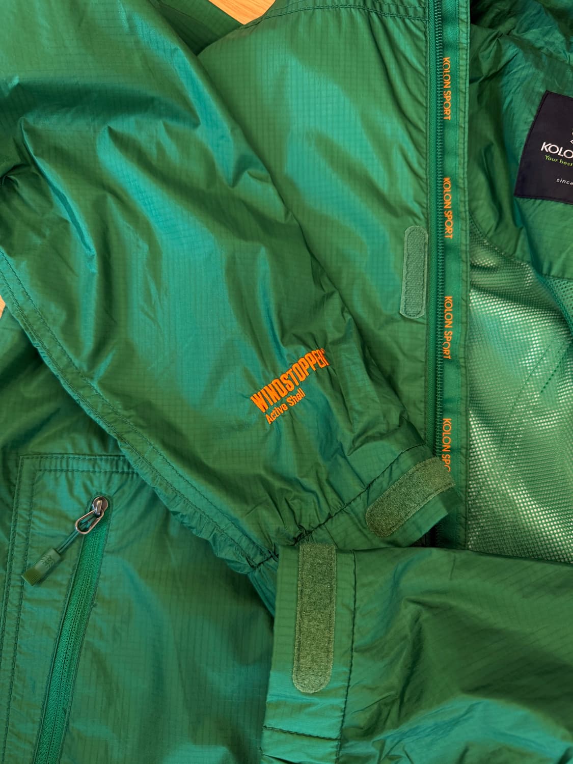 코오롱스포츠 윈드스토퍼 바람막이 자켓. 상품이미지4