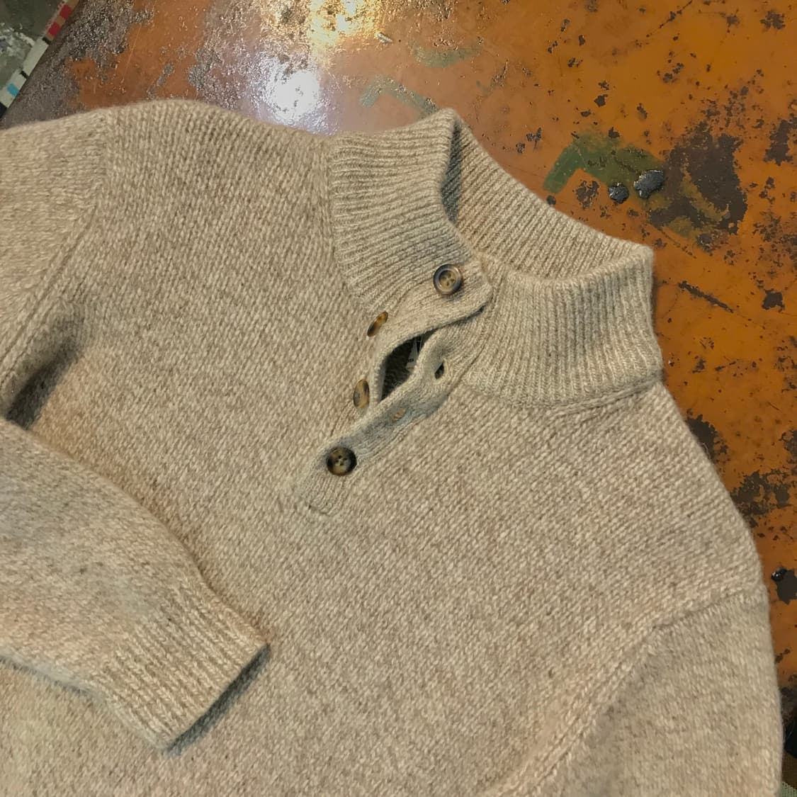 엘엘빈 베이지 브라운 버튼 풀오버 니트 남성 102 여성 프리사이즈 상품이미지3