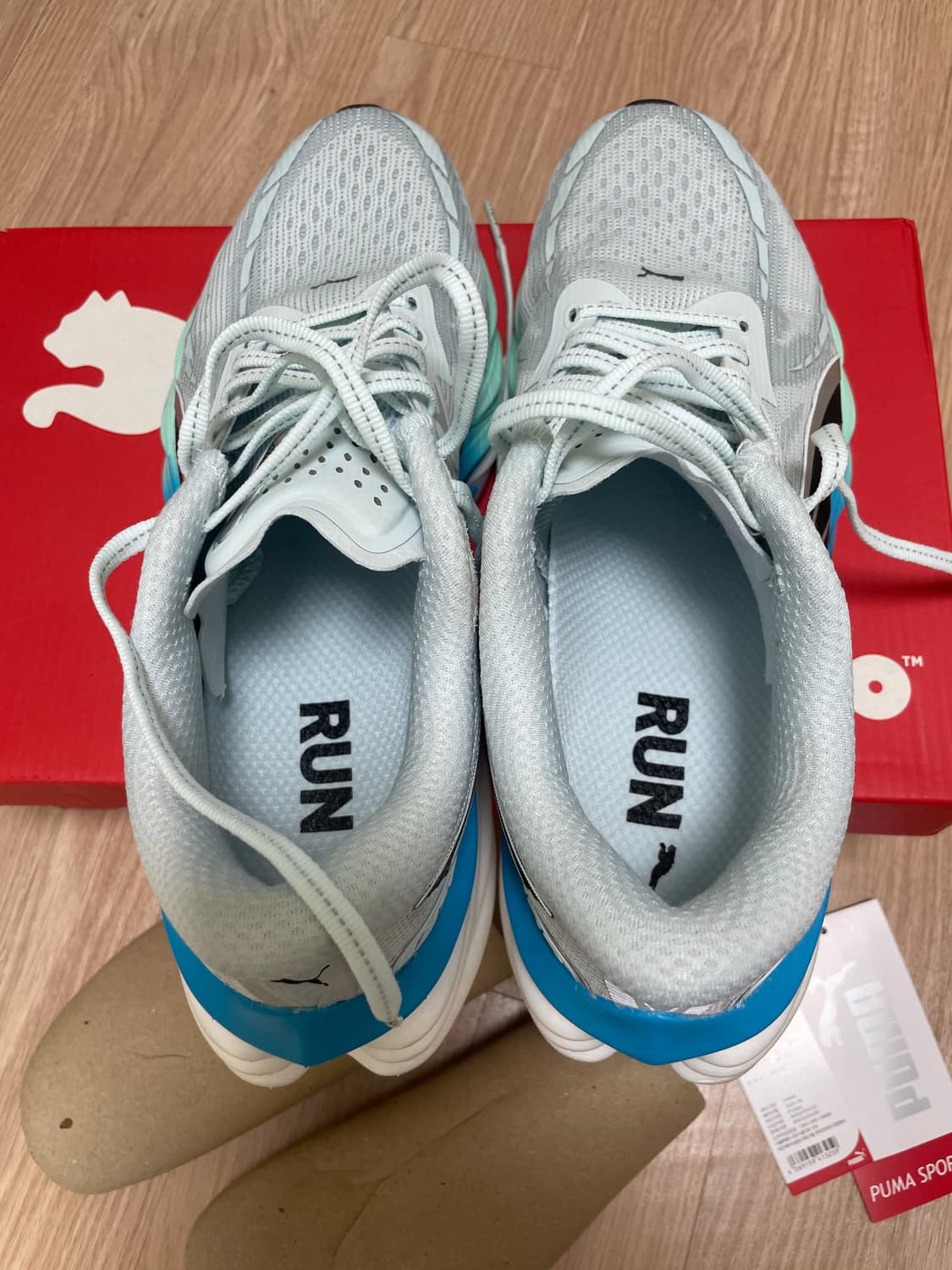 푸마 벨로시티 나이트로4 270 와이드 러닝화 상품이미지3