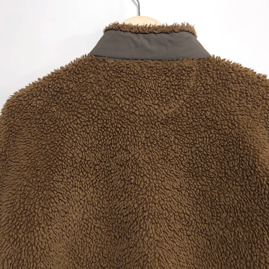 100)유니클로x화이트 마운티니어링 플리스 후리스 풀오버 상품이미지4