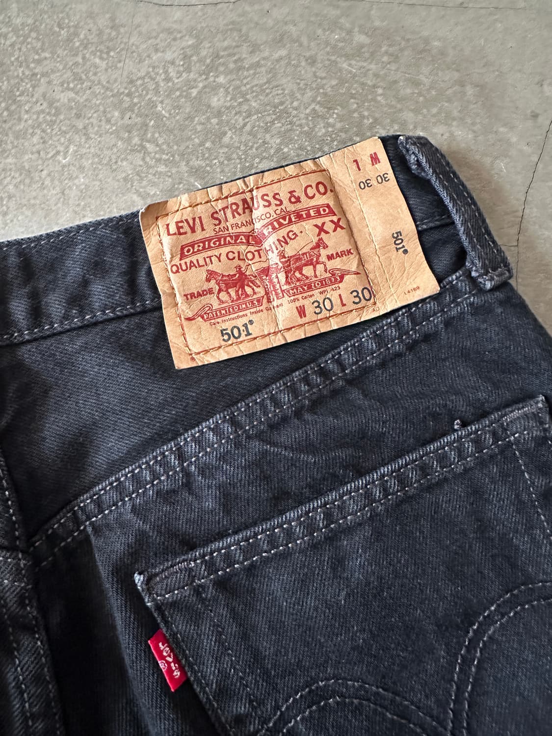 Levi’s 501 블랙 데님 팬츠 (W30) 상품이미지2