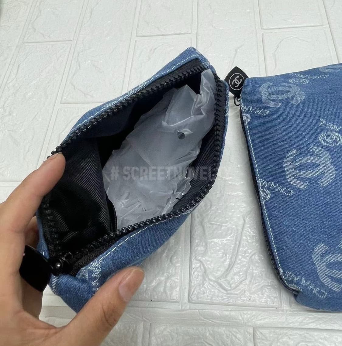 샤넬 코스메틱 데님 로고 파우치 무료배송 샤넬 코스메틱 데님 로고 파우치 상품이미지6