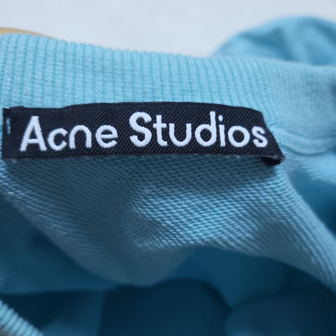 아크네스튜디오  맨투맨 0227 뽀샤샤 상품이미지8