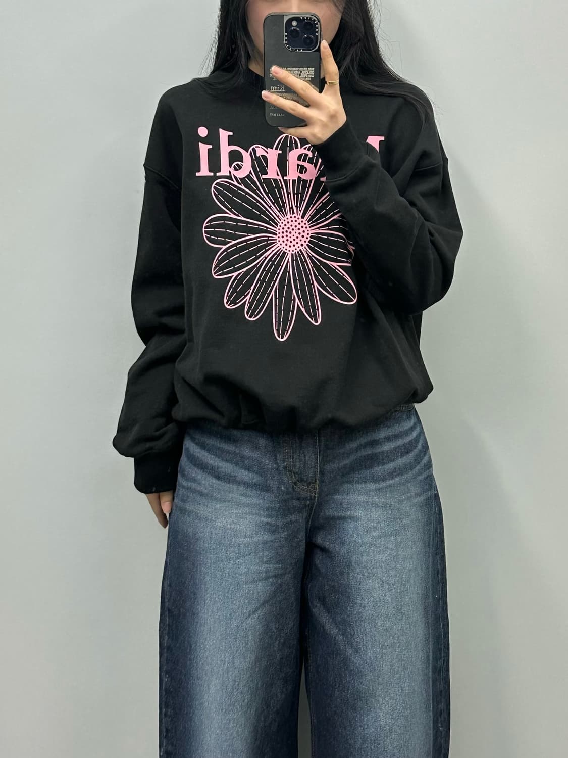 마르디 메크르디 빅로고 블랙 맨투맨 상품이미지1