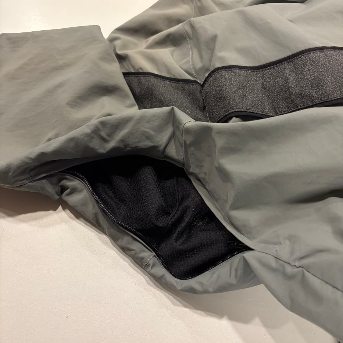 [M] 미군 Army IPFU 바람막이 자켓 그레이 B954 상품이미지8