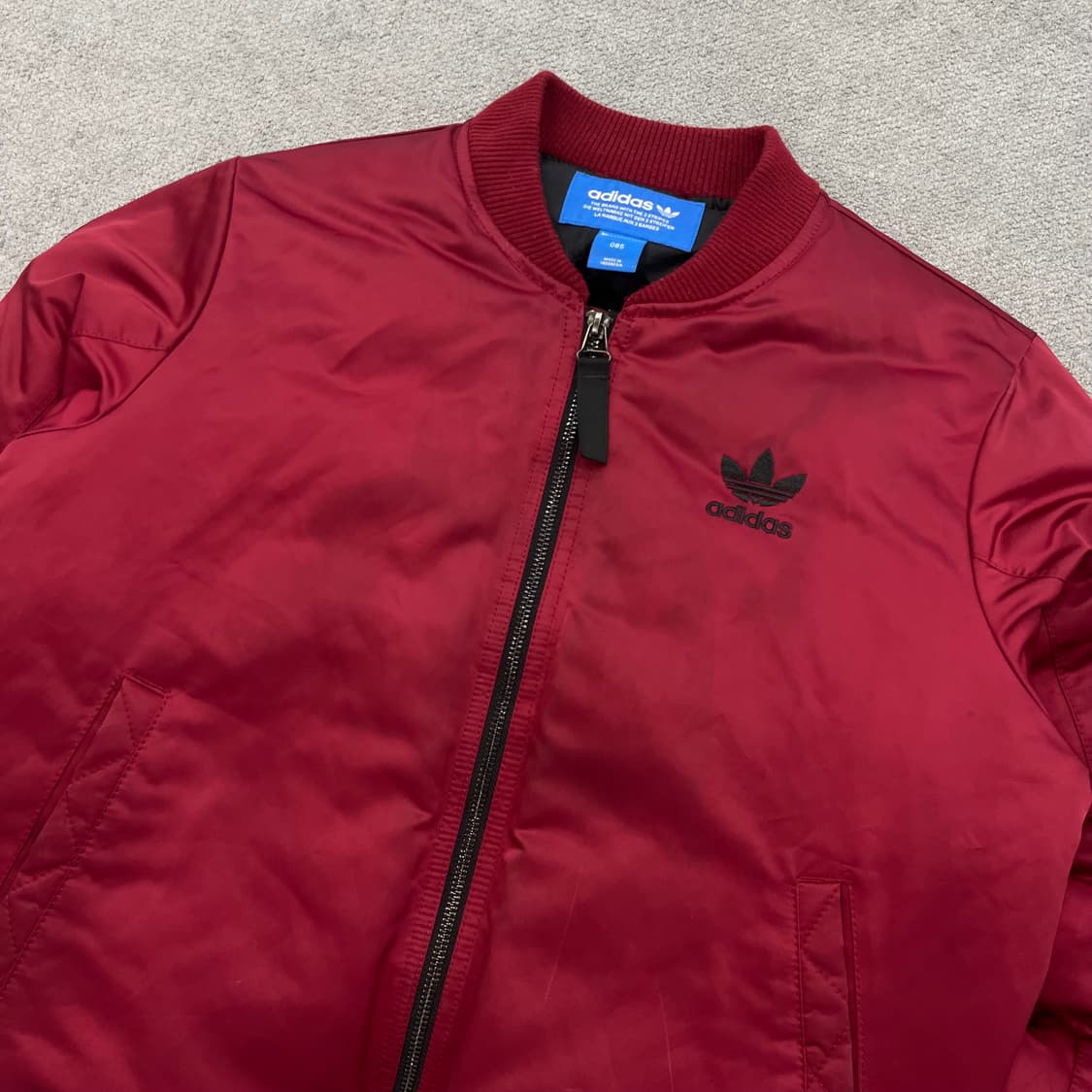 85 아디다스 레드 봄버 자켓 상품이미지2