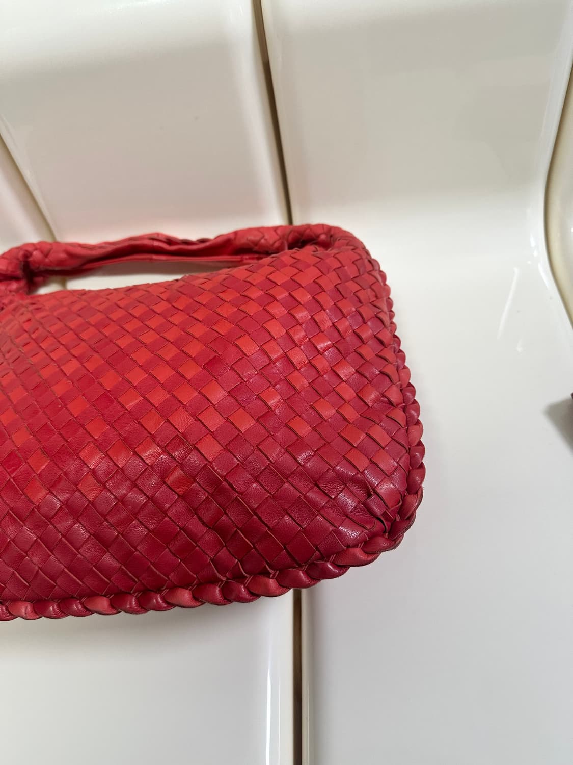 [A 정품] 보테가베네타 호보백 스몰 호보백 레드 상품이미지4