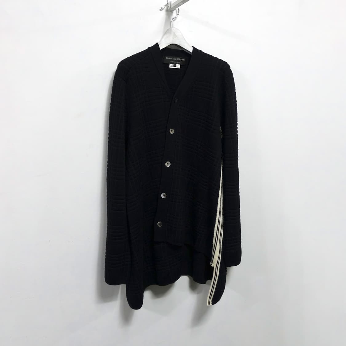 [L]COMMEDESGARCONS HOMME 꼼데가르송옴므 비대칭 가디건 상품이미지3
