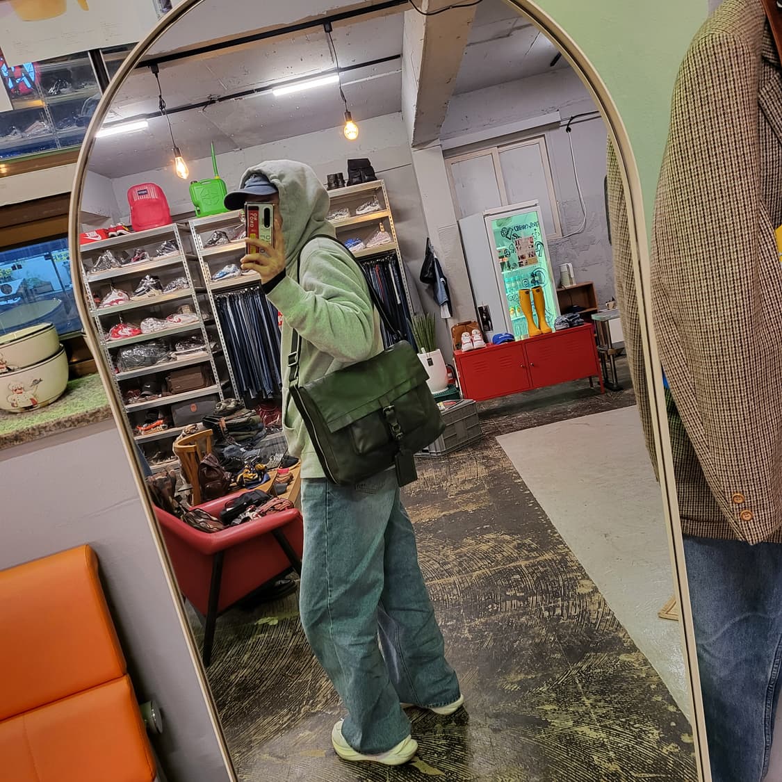 휴고 보스 레더 크로스백 상품이미지10