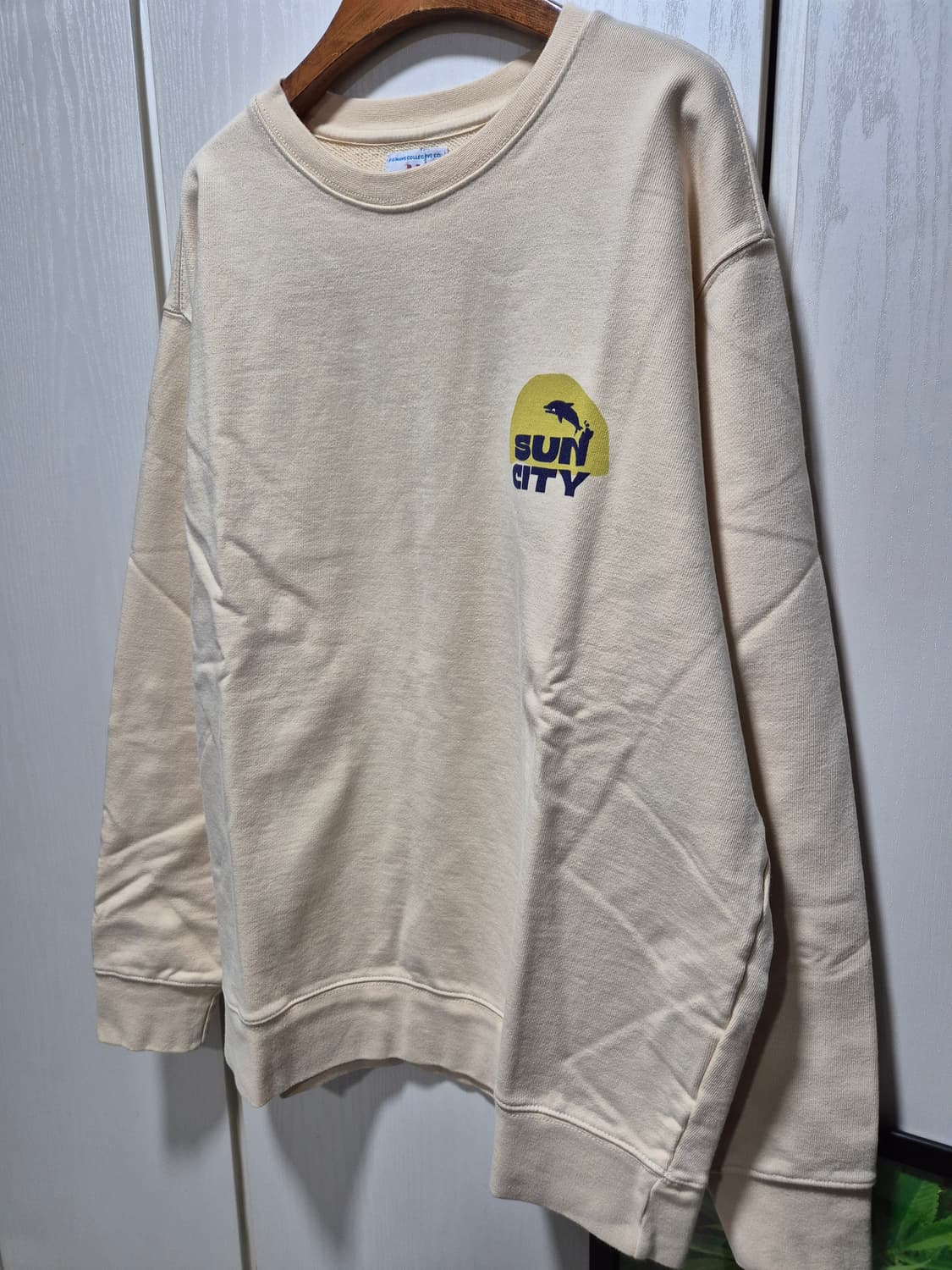 (세일)(새상품)빅웨이브 브랜드 맨투맨 티셔츠 아이보리 상품이미지8