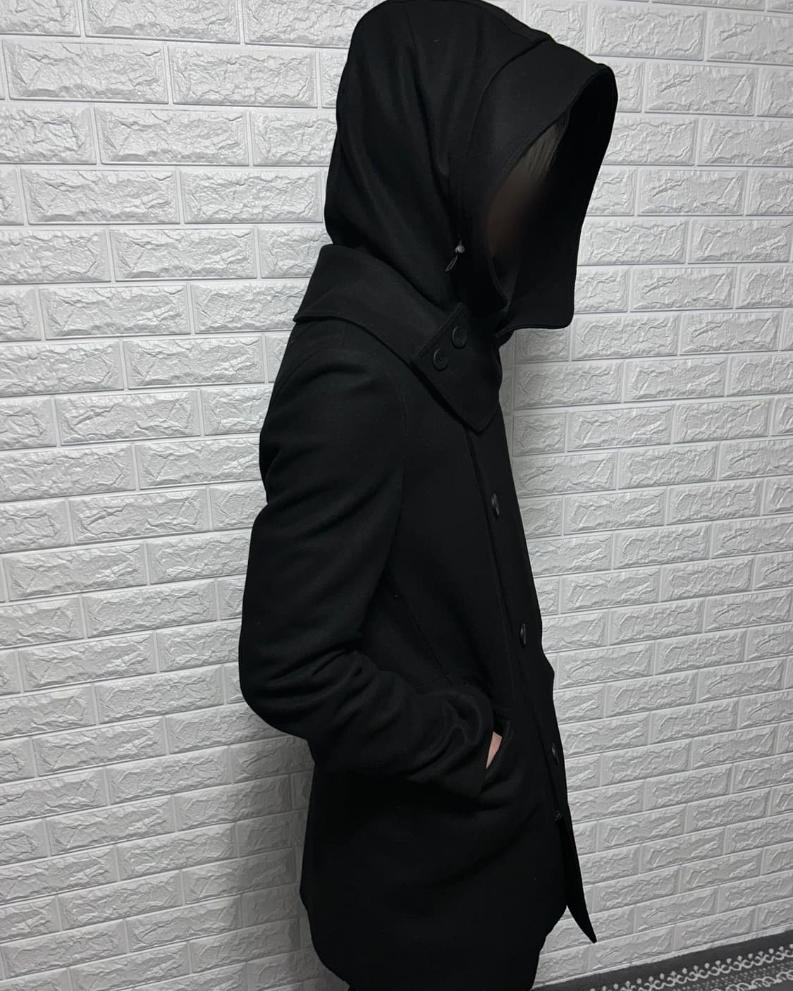 우영미 비대칭 사무라이 후드 울 코트 상품이미지3