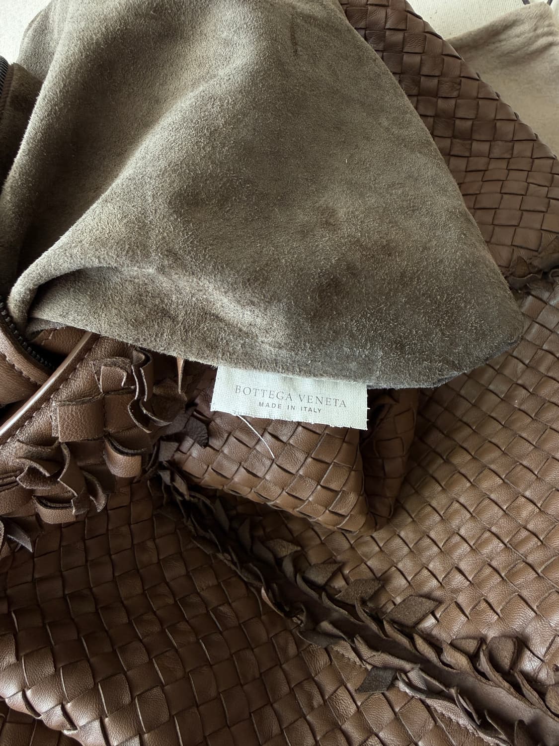 보테가 베네타 인트레치아토 라지 나파 프린지백 상품이미지9