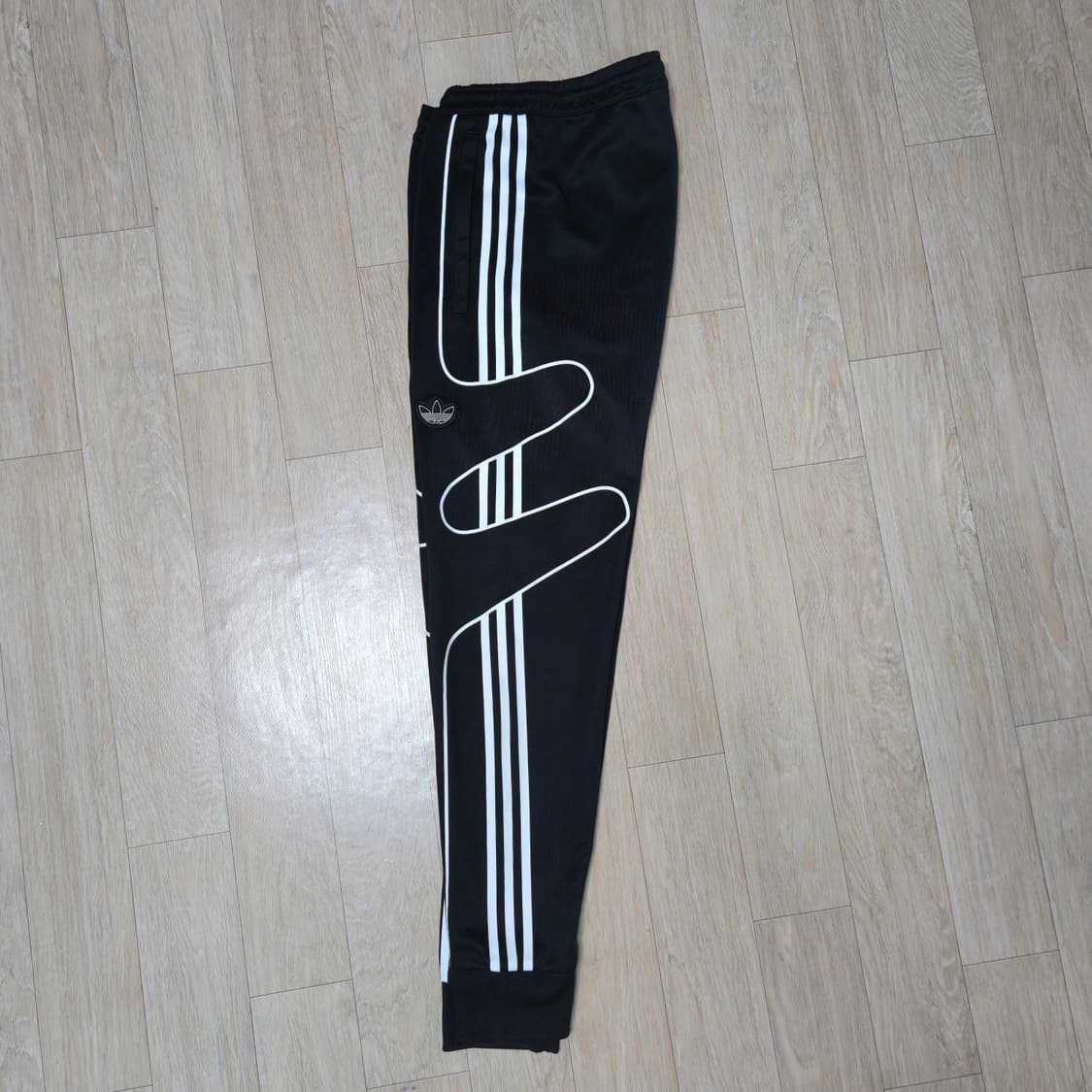 S) 아디다스 블랙 불꽃 트레이닝 조거 팬츠 상품이미지2