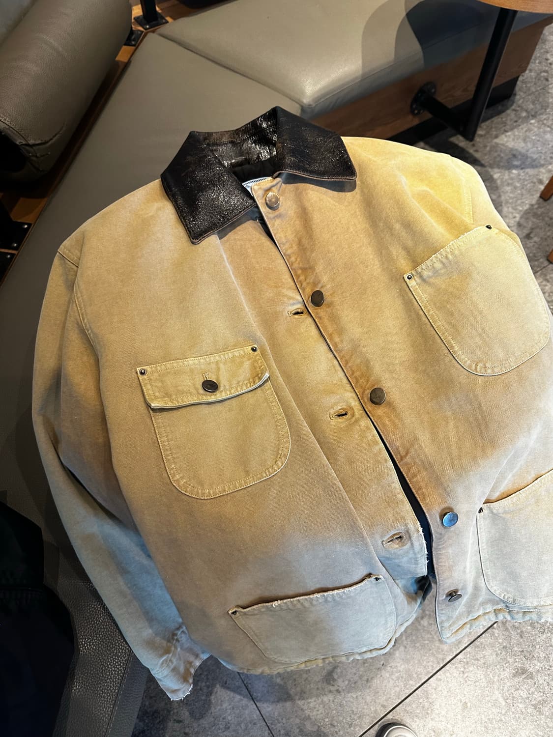 [40] 프라다 SS24 카반 워크자켓 판매합니다 상품이미지2