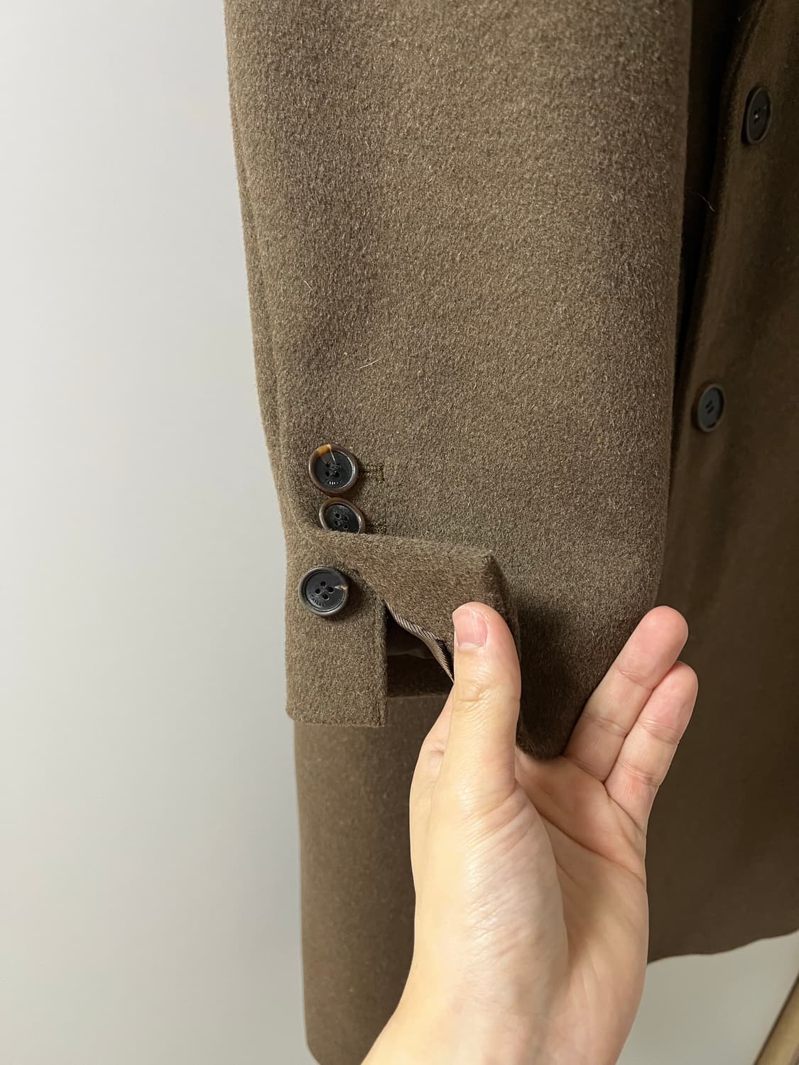 [타일레]시그니처 테일러드 코트_카키 브라운 (1) 상품이미지4