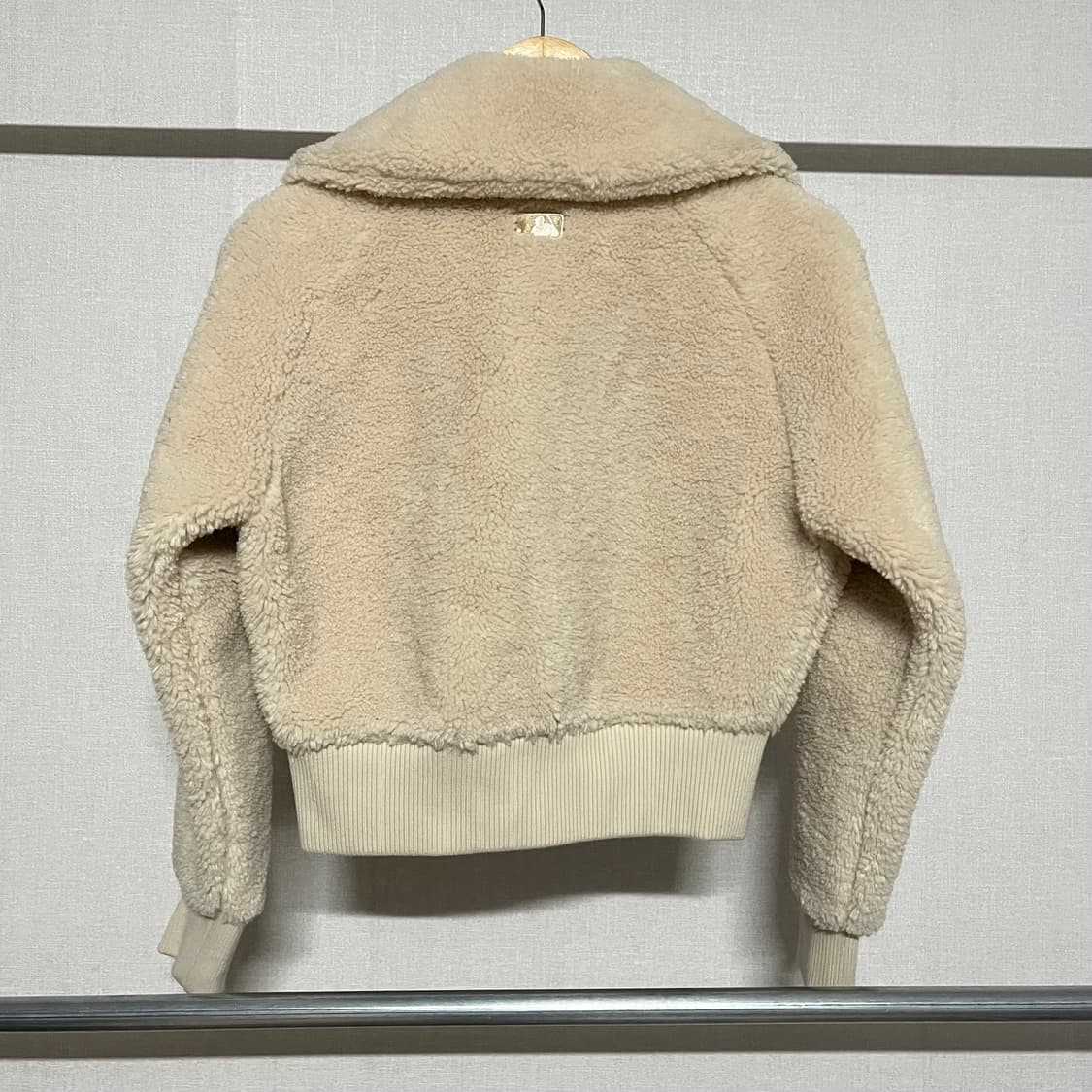 MLB 보스턴 하트 뽀글이 자켓 XS 상품이미지2