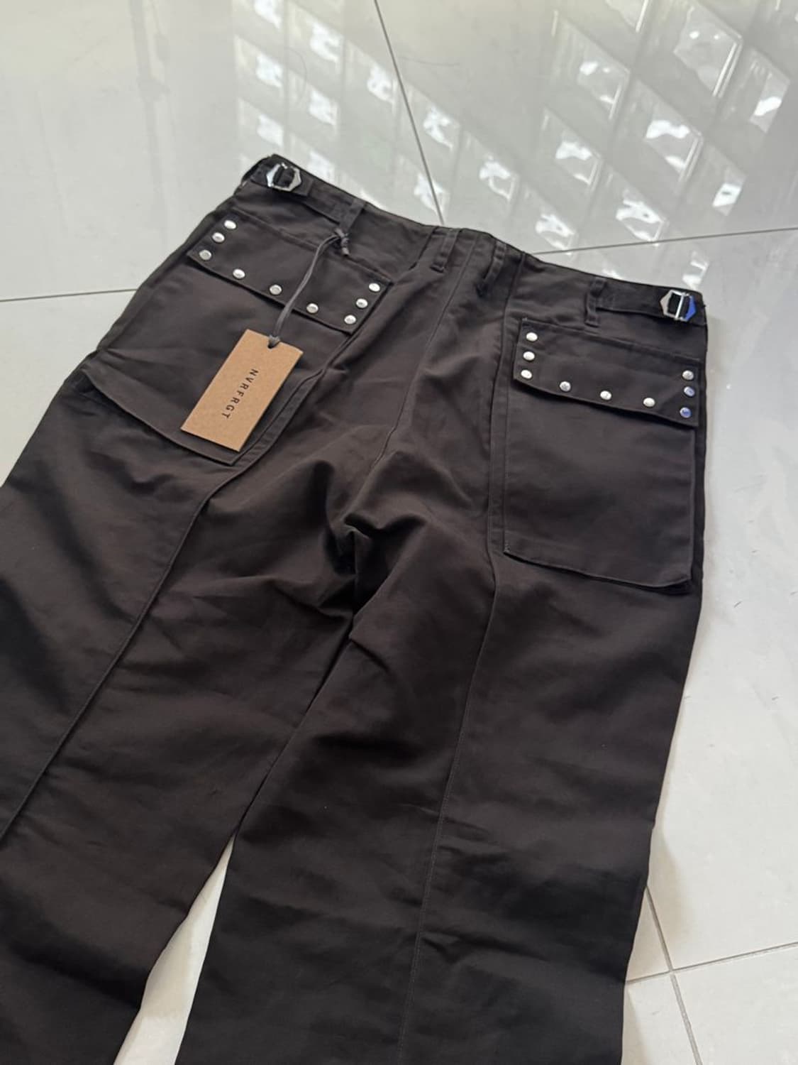 STUDS TROUSER 스터드 바지 상품이미지4