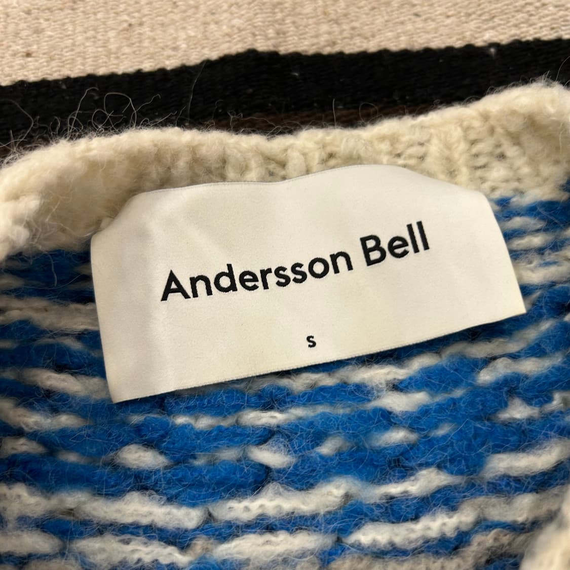 앤더슨벨 핸드메이드 노르딕 크루넥 스웨터 상품이미지3