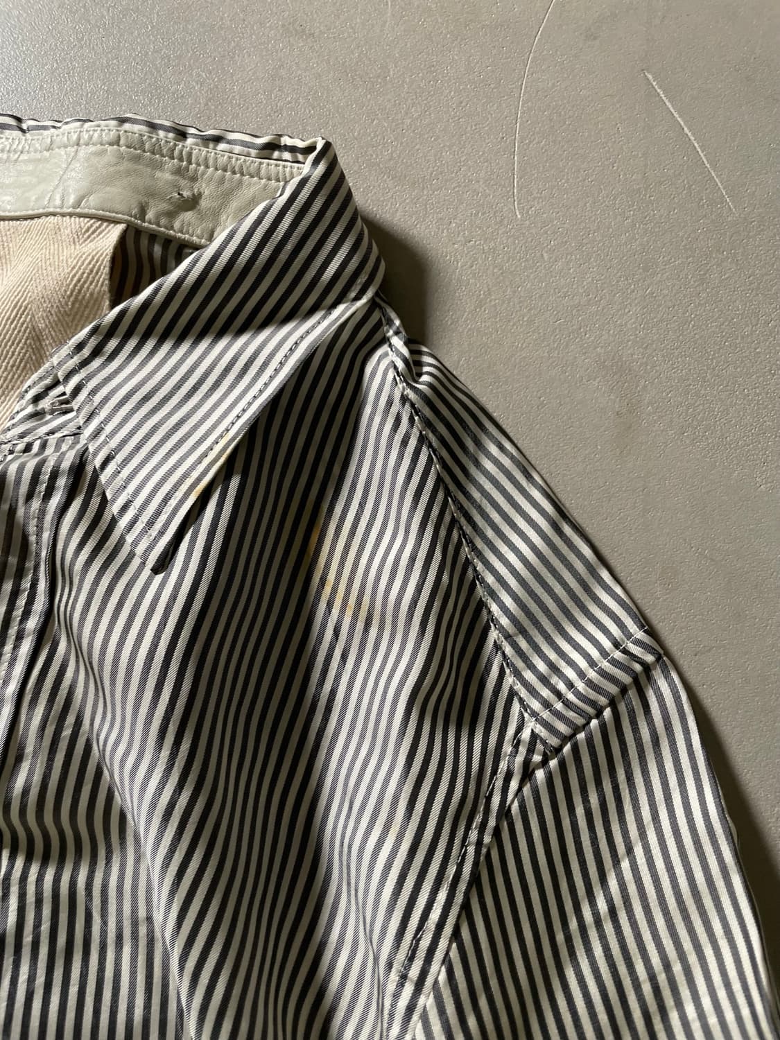 Bark Tannage  Stripe Chain Detail Shirt 상품이미지7