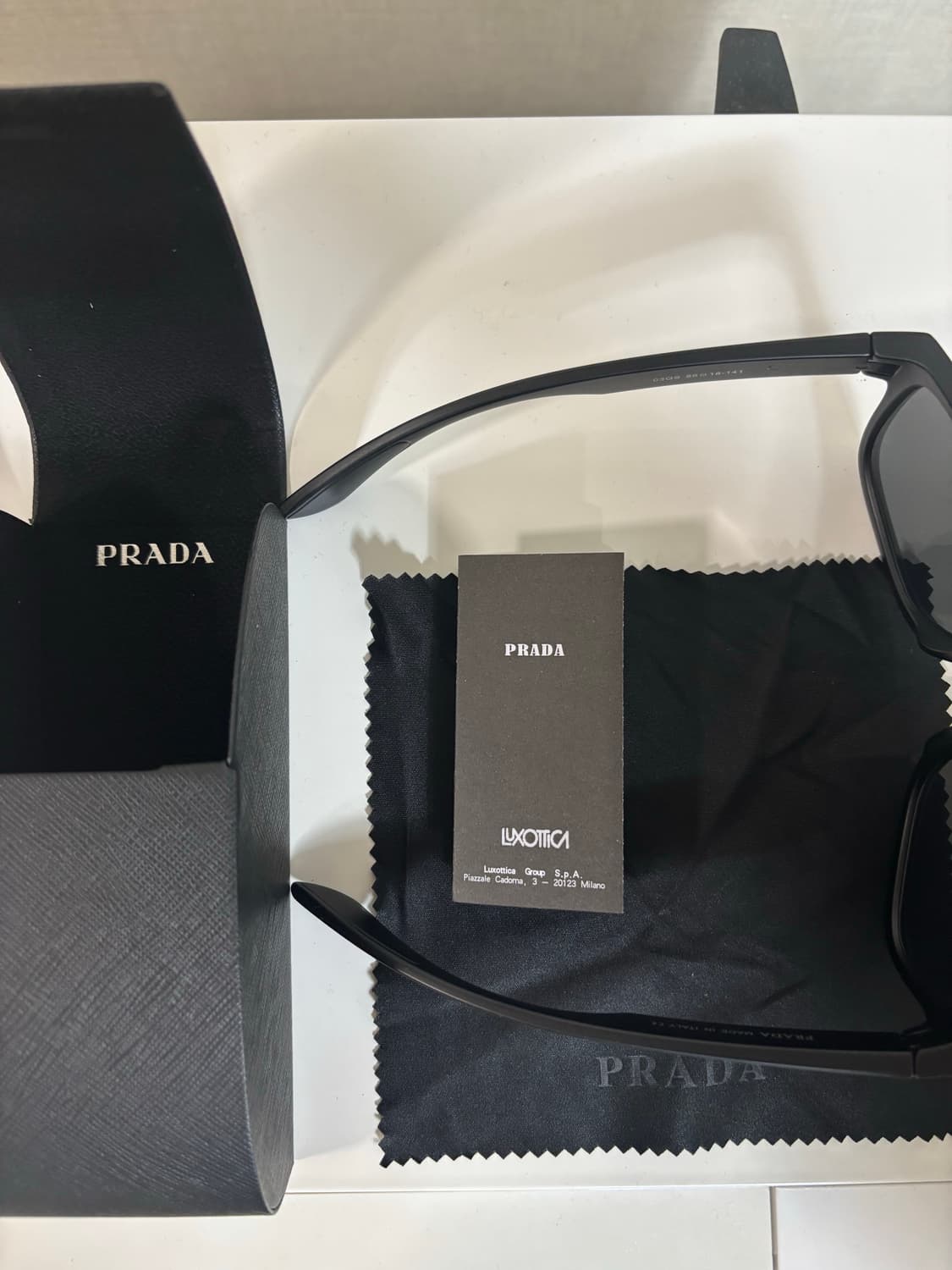 프라다 선글라스 상품이미지1