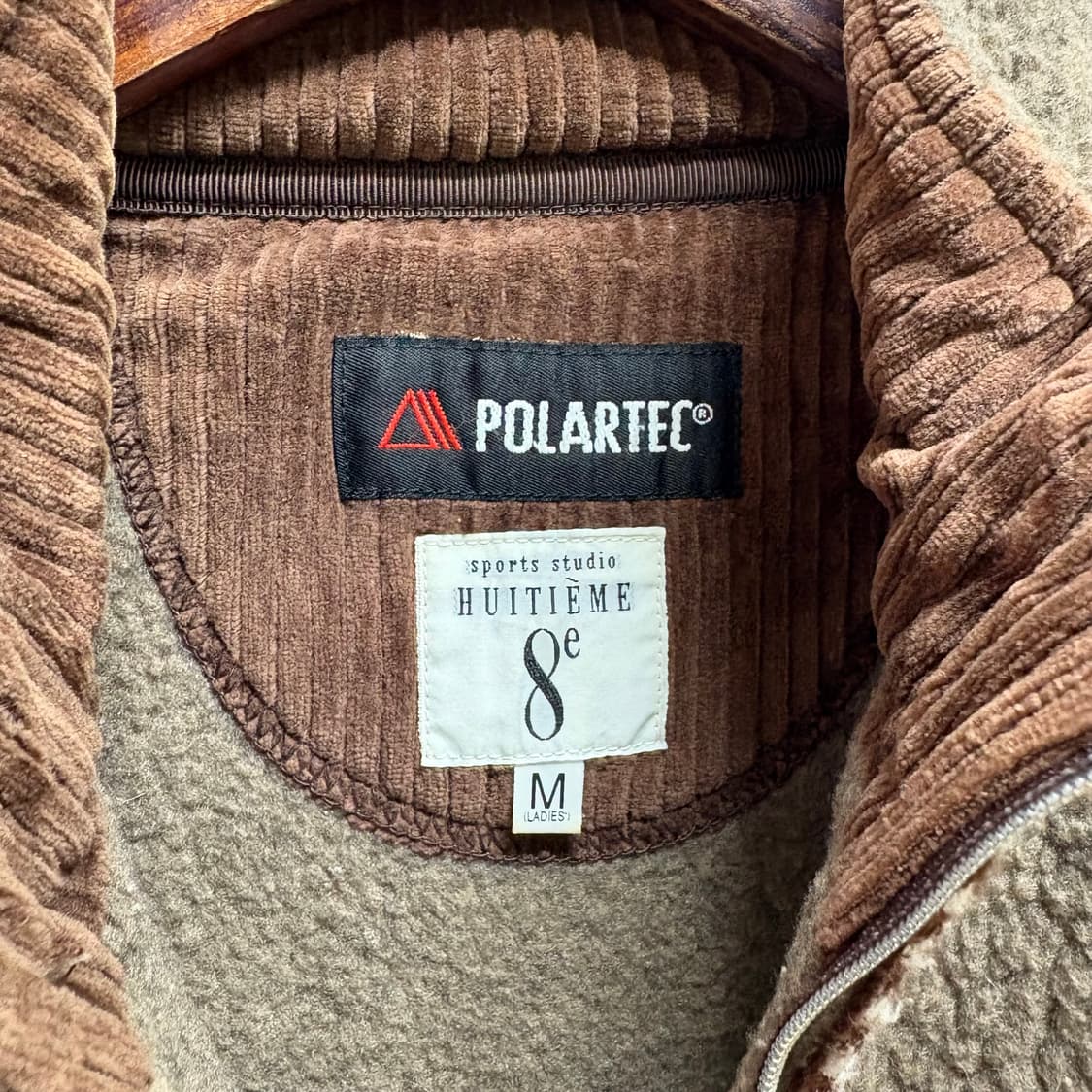 HUITIEME X DESCENTE 자수 뽀글이 플리스 아노락 상품이미지3