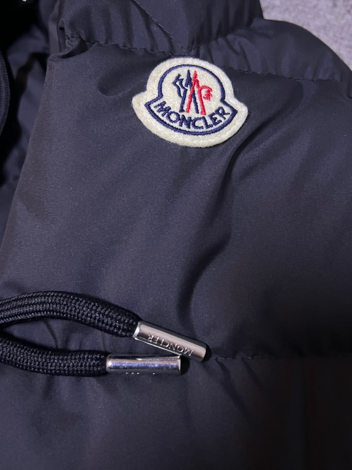 몽클레어 패딩 카데레 상품이미지2