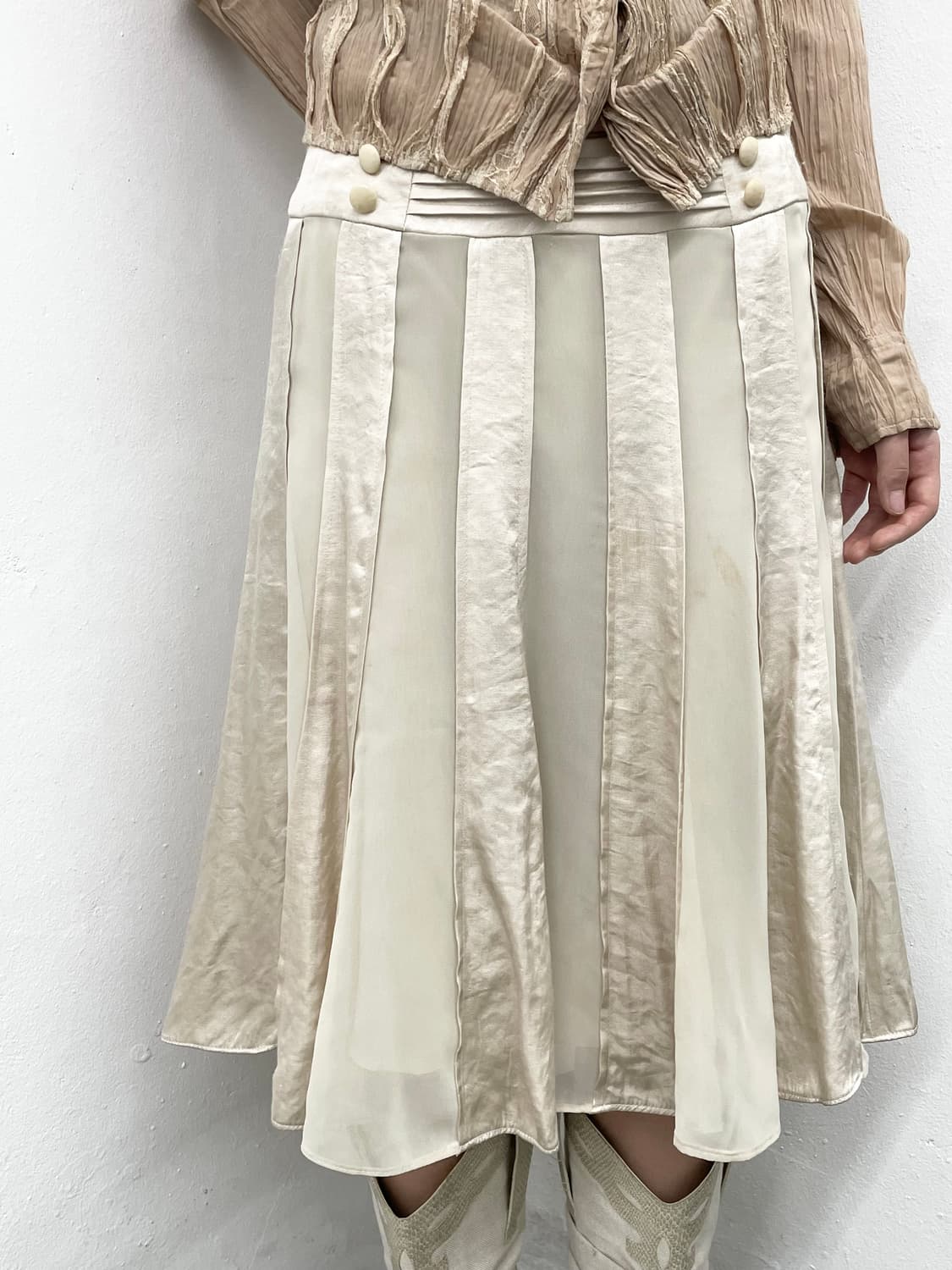 페어리 새틴 버튼 스커트 상품이미지2