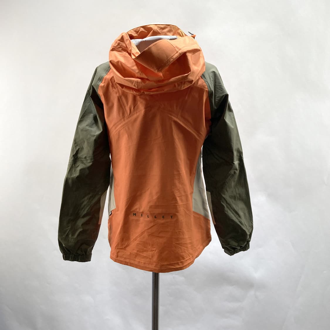 밀레 여성바람막이자켓 후드탈부착 90  상품이미지3