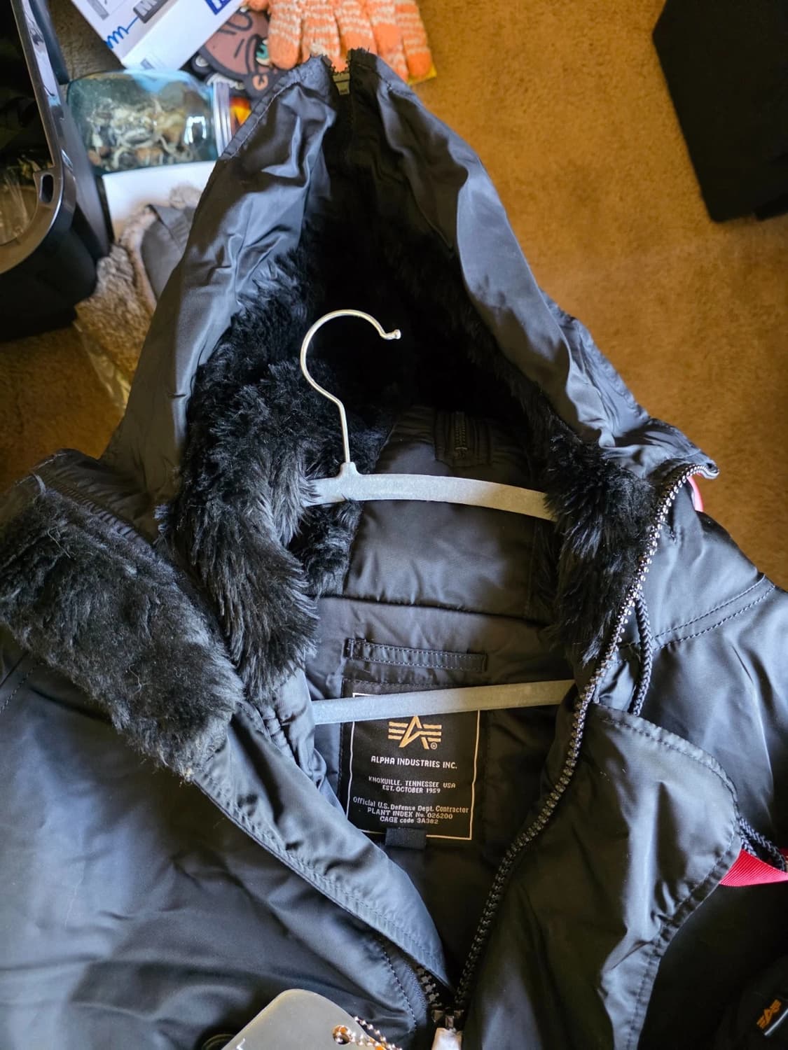 알파 인더스트리 N-2B 리테일 파카 블랙 상품이미지2