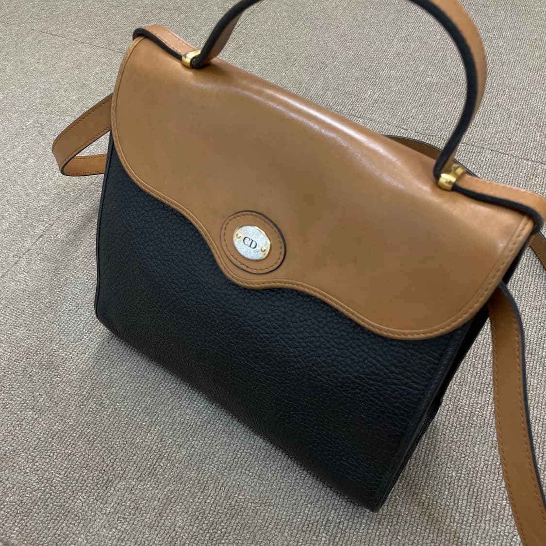 vintage Christian Dior 디올 빈티지 레더 백 상품이미지1