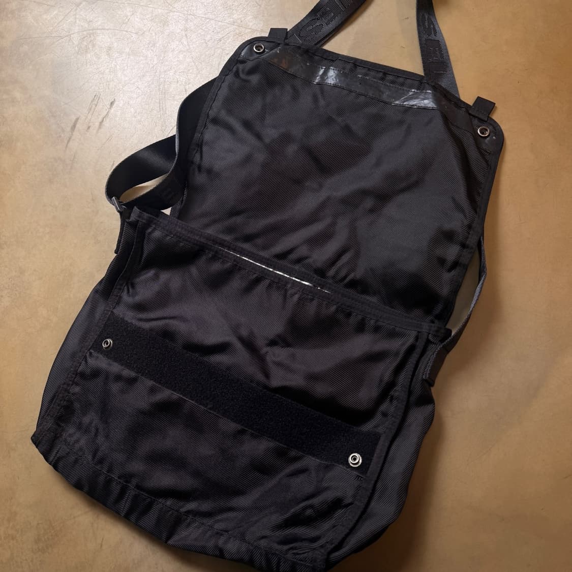 디젤 스펠아웃 메신저백 상품이미지4