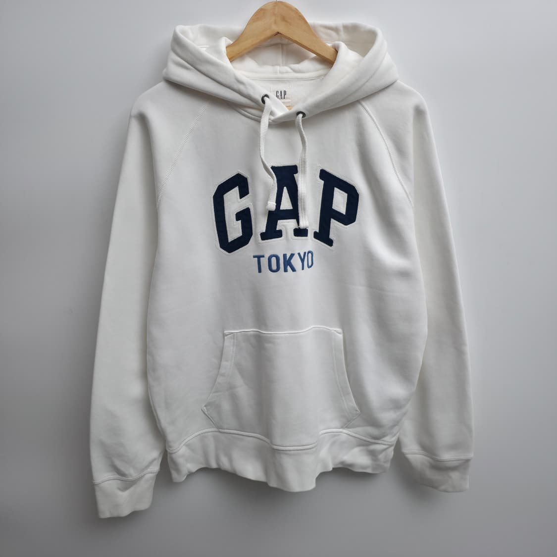 [L] GAP 갭 TOKYO 화이트 후드티 상품이미지1