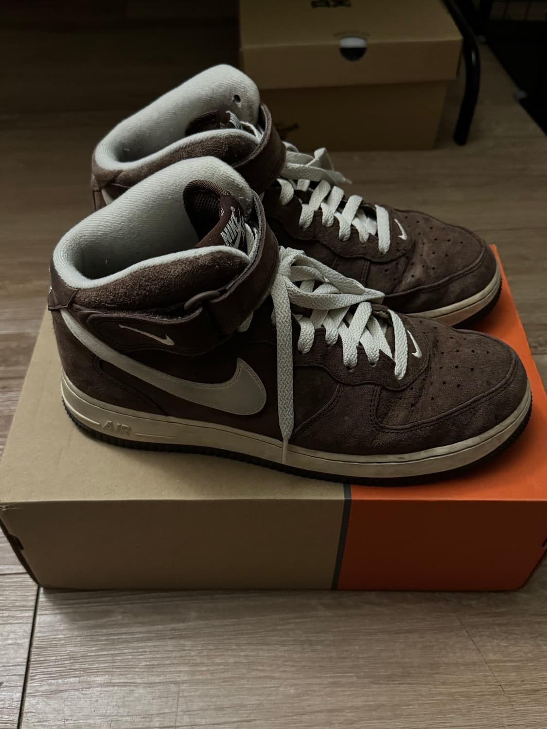 나이키 에어포스 1 미드 07 QS 초콜릿 265 판매  상품이미지3