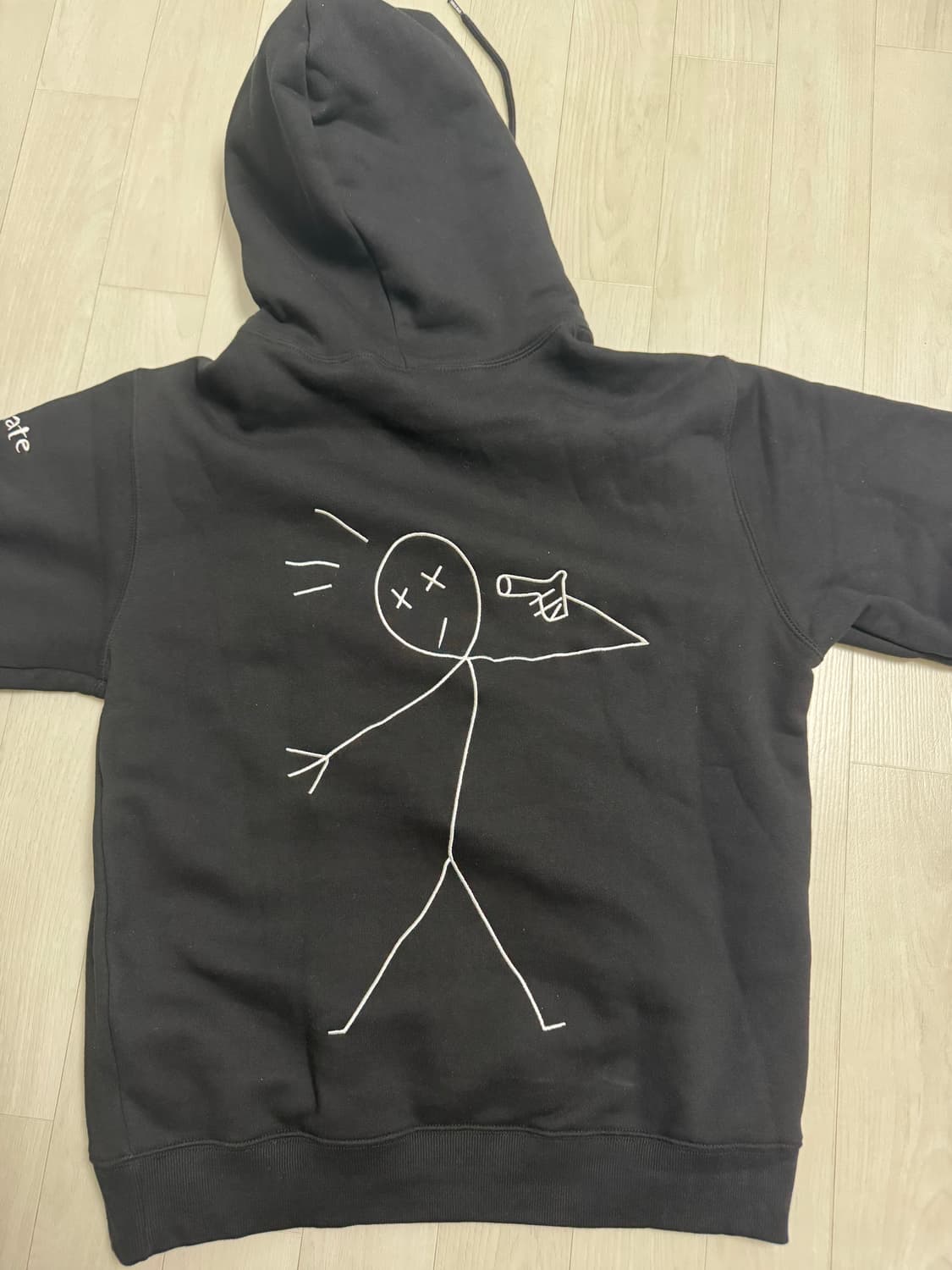 꼼파뇨 레터링 타투 후드 기모 블랙 상품이미지2