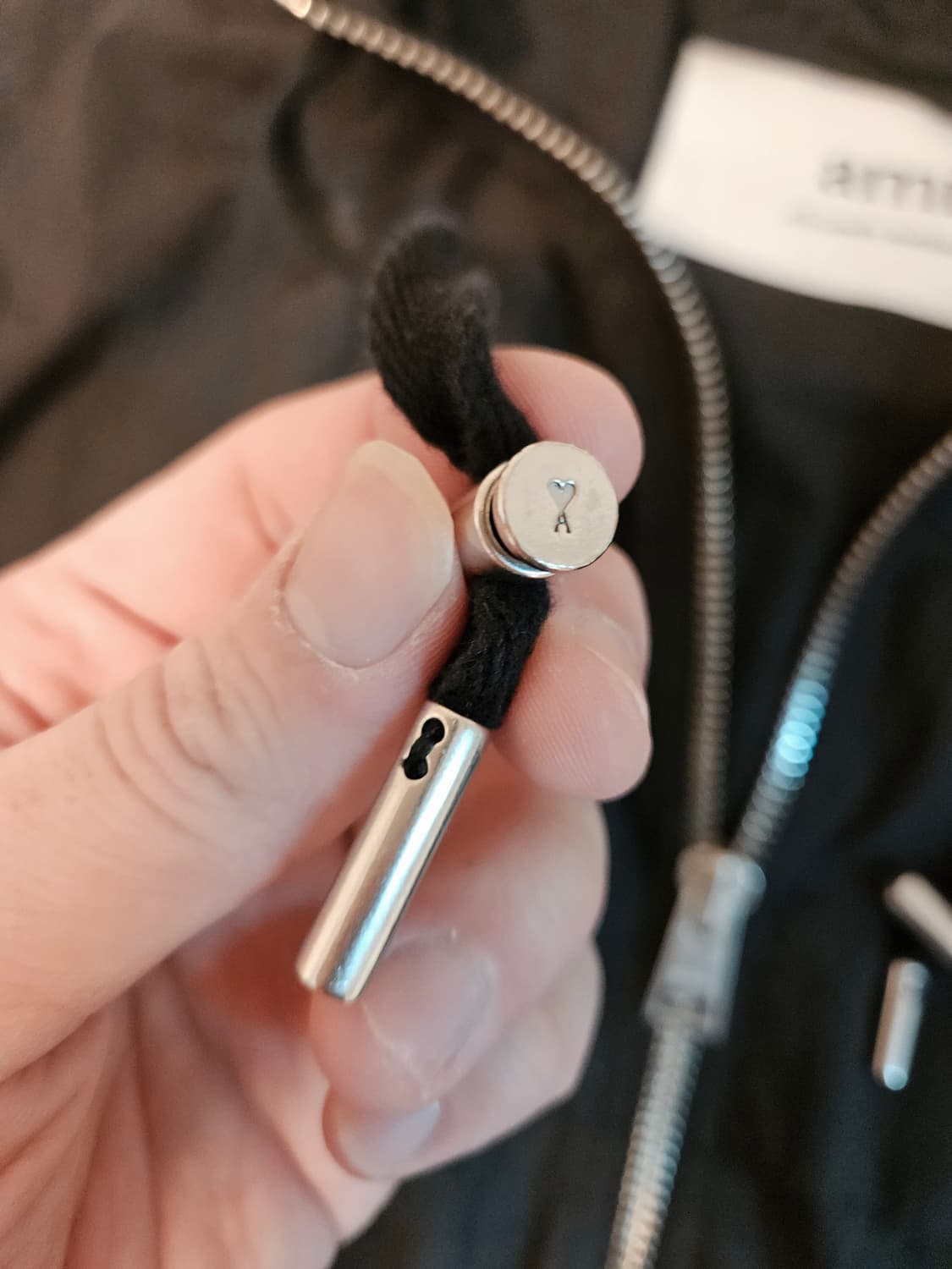 아미(ami) 바람막이 블랙 색상 M 사이즈 판매합니다(최종가) 상품이미지5