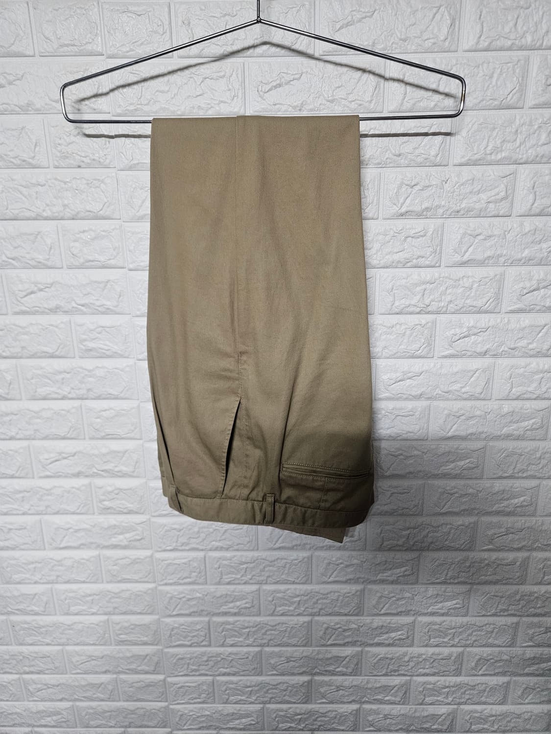 [33] 무신사 스탠다드 원턱 레귤러핏 치노팬츠 베이지 상품이미지3