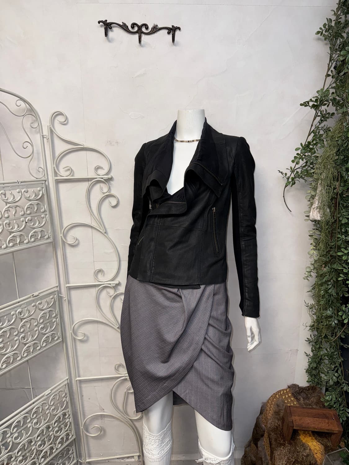 Back goat skin draped high neck jacket  상품이미지5