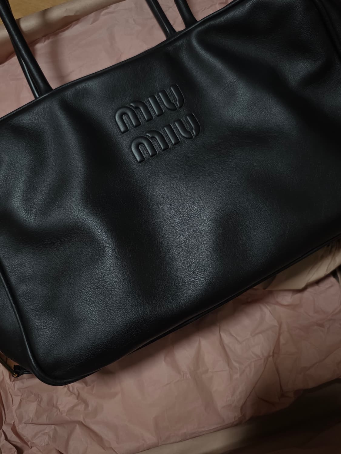 미우미우 보백 블랙 상품이미지2