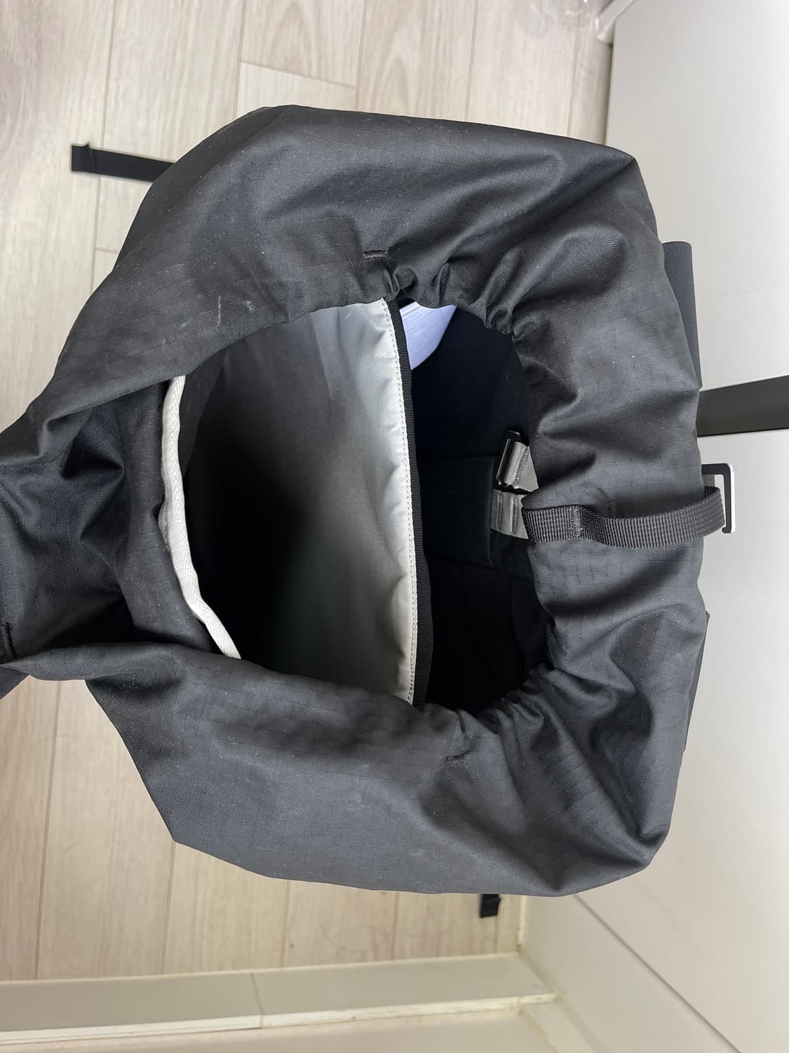 아크테릭스 그랜빌 20L 백팩 블랙 상품이미지5