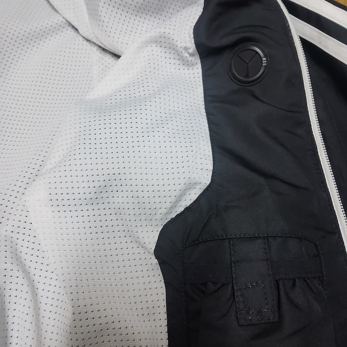 아디다스 삼선 후드 바람막이 윈드브레이커 블랙 남자 100 상품이미지5