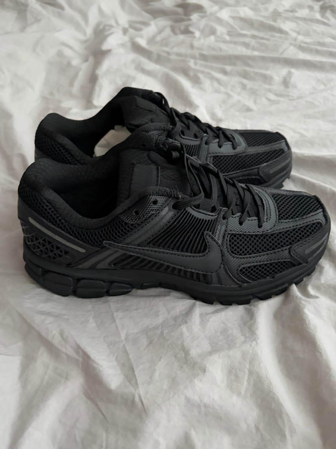 나이키 / 줌보메로5 블랙 / 255 상품이미지4