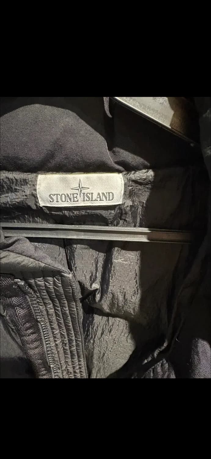 스톤아일랜드17fw크링클랩스 L우원재패딩 상품이미지3