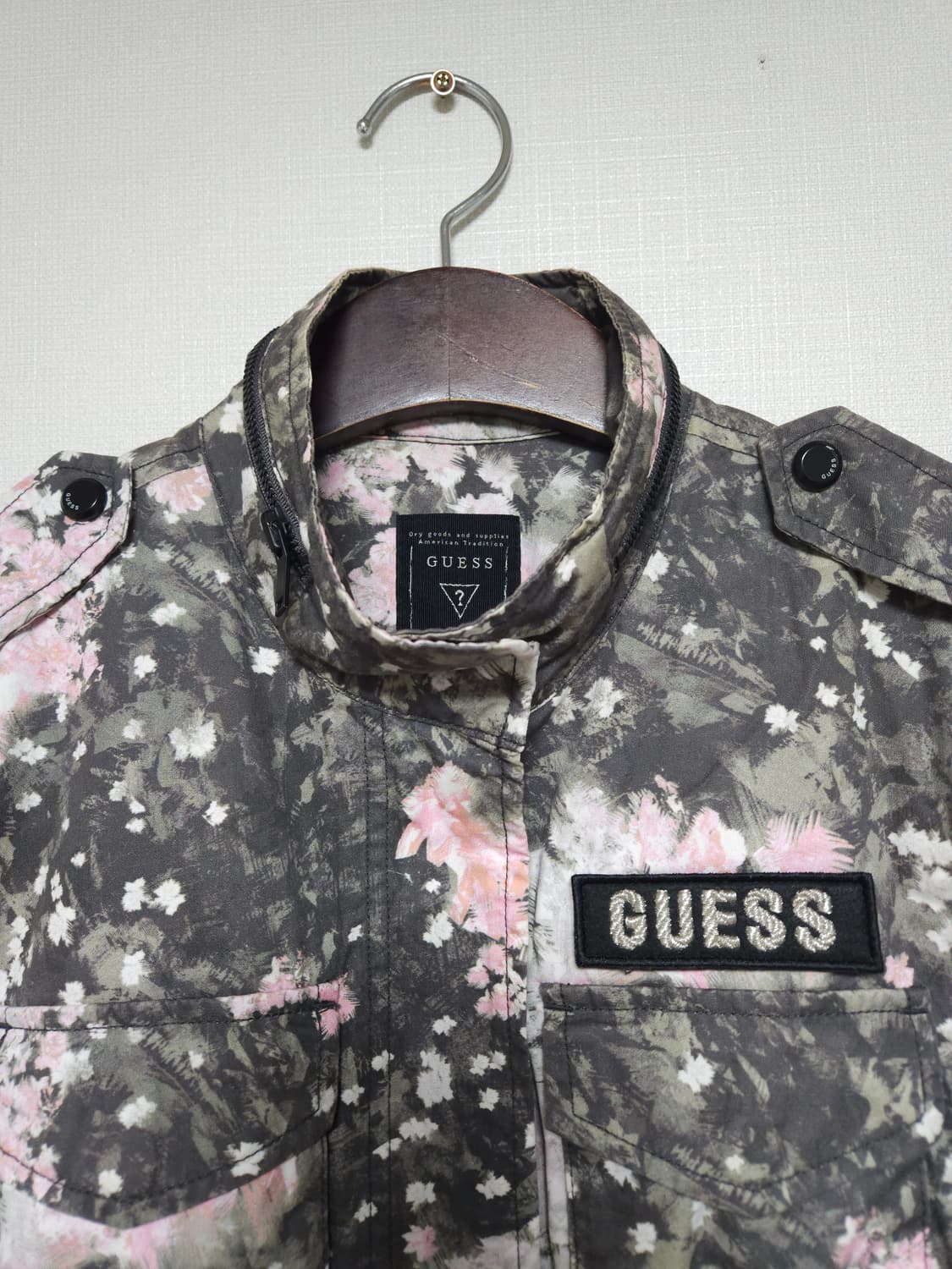 게스 체리블라썸 플라워 야상 자켓 (85/XS) 상품이미지2