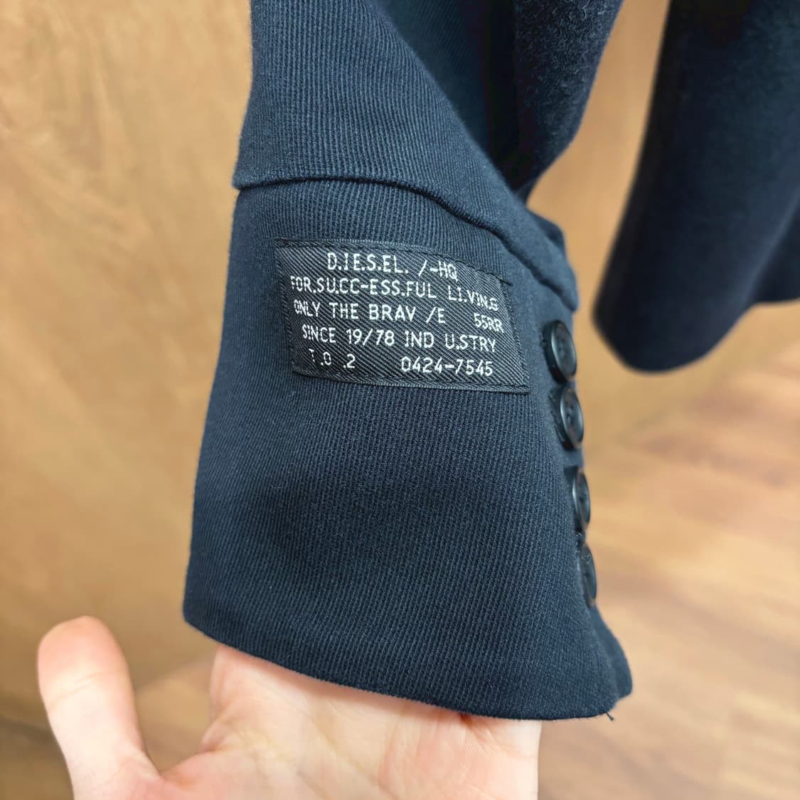 디젤 테일러드 자켓 노치드 라펠 가죽 트리밍 안감 라이닝 디테일 블랙 상품이미지7