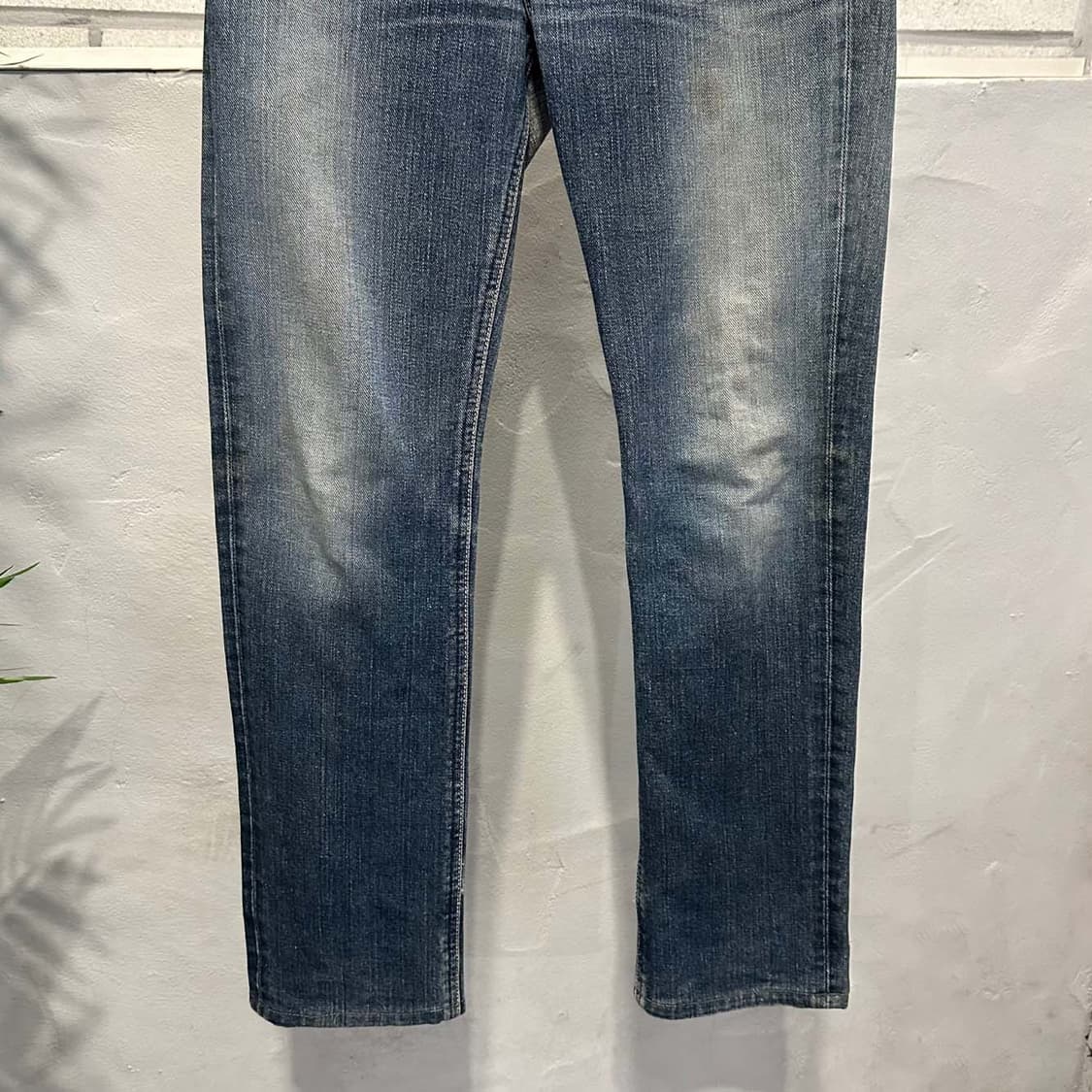 LEE 워싱 데님 팬츠 레귤러 스트레이트 핏 백 패치 로고 디테일 중청 상품이미지5