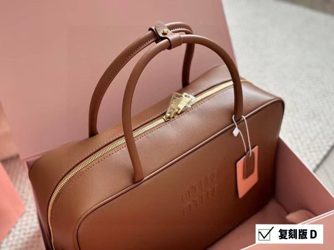 미우미우(Miu Miu) '보(Beau) 토트백 상품이미지3