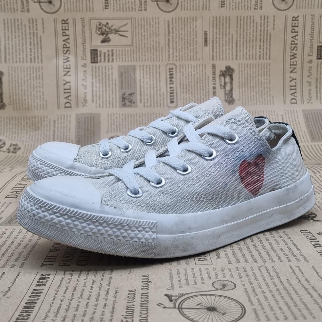 컨버스 꼼데 하트 로우 스니커즈 화이트220 상품이미지1