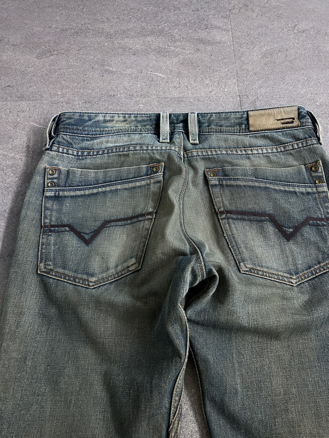 디젤 샌드 워싱 데님 팬츠 상품이미지7