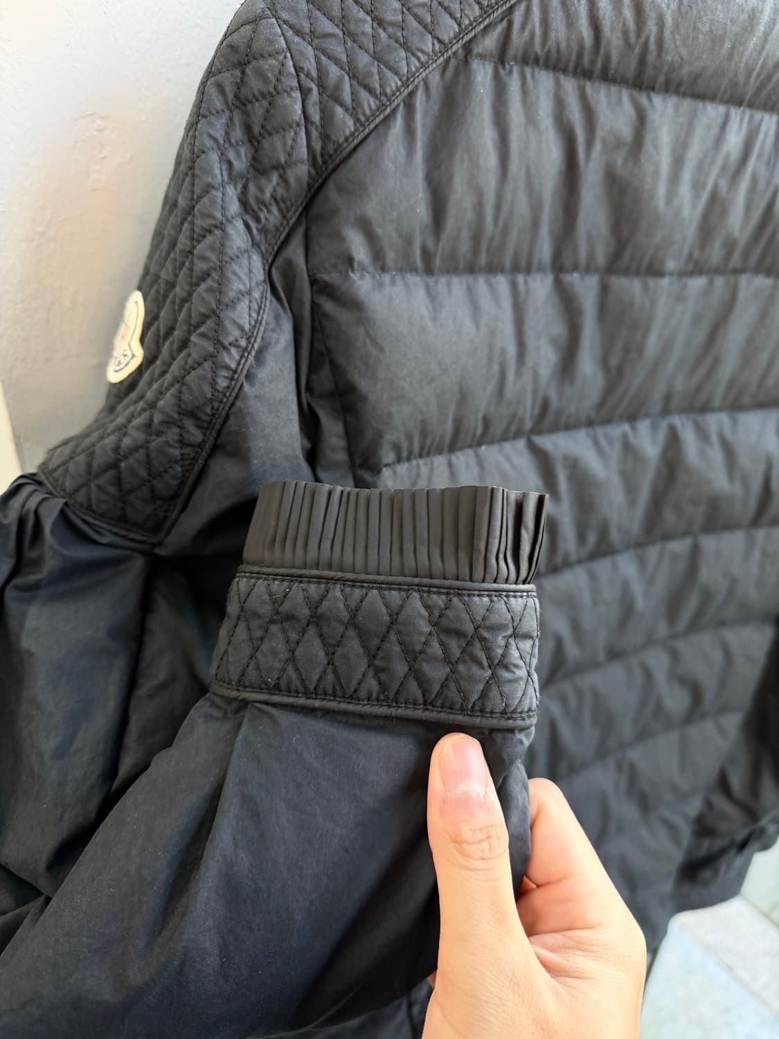 .1/ 몽클레어 워싱 프릴 디테일 봄버 패딩 자켓 상품이미지9